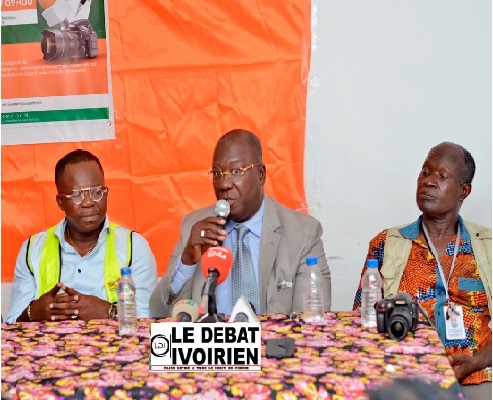 Le Réseau des photographes de Côte d’Ivoire bouge : une convention tripartie pour « la photographie aux photographes » signée, ledebativoirien.net