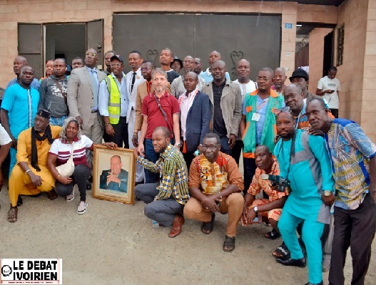 Le Réseau des photographes de Côte d’Ivoire bouge : une convention tripartie pour « la photographie aux photographes » signée, ledebativoirien.net